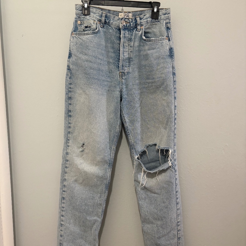 Free People Ripped Straight Jeans Size 28